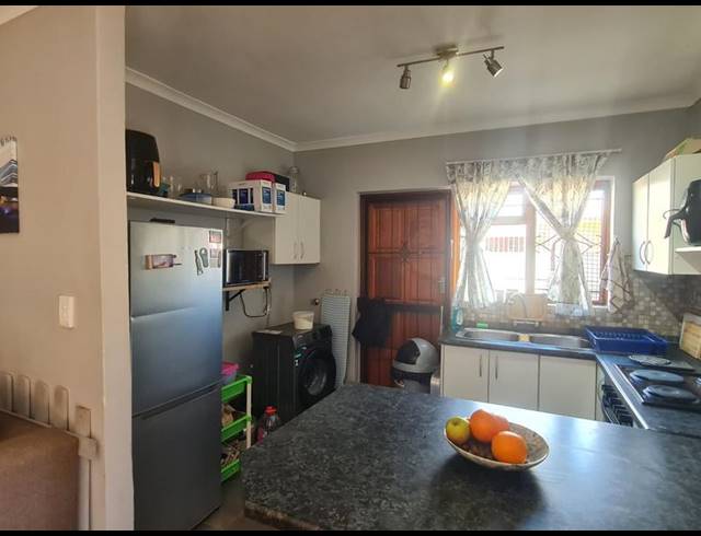 3 BEDROOM HOUSE FOR SALE IN ADMIRALS PARK